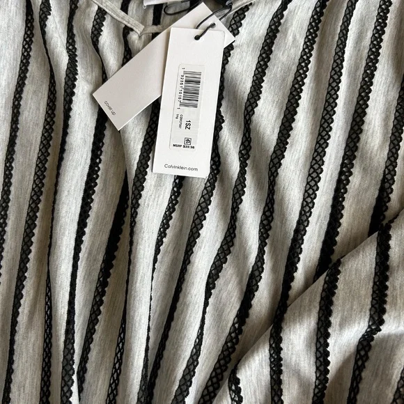 🌺Calvin Klein Coverup - Picture 3 of 5